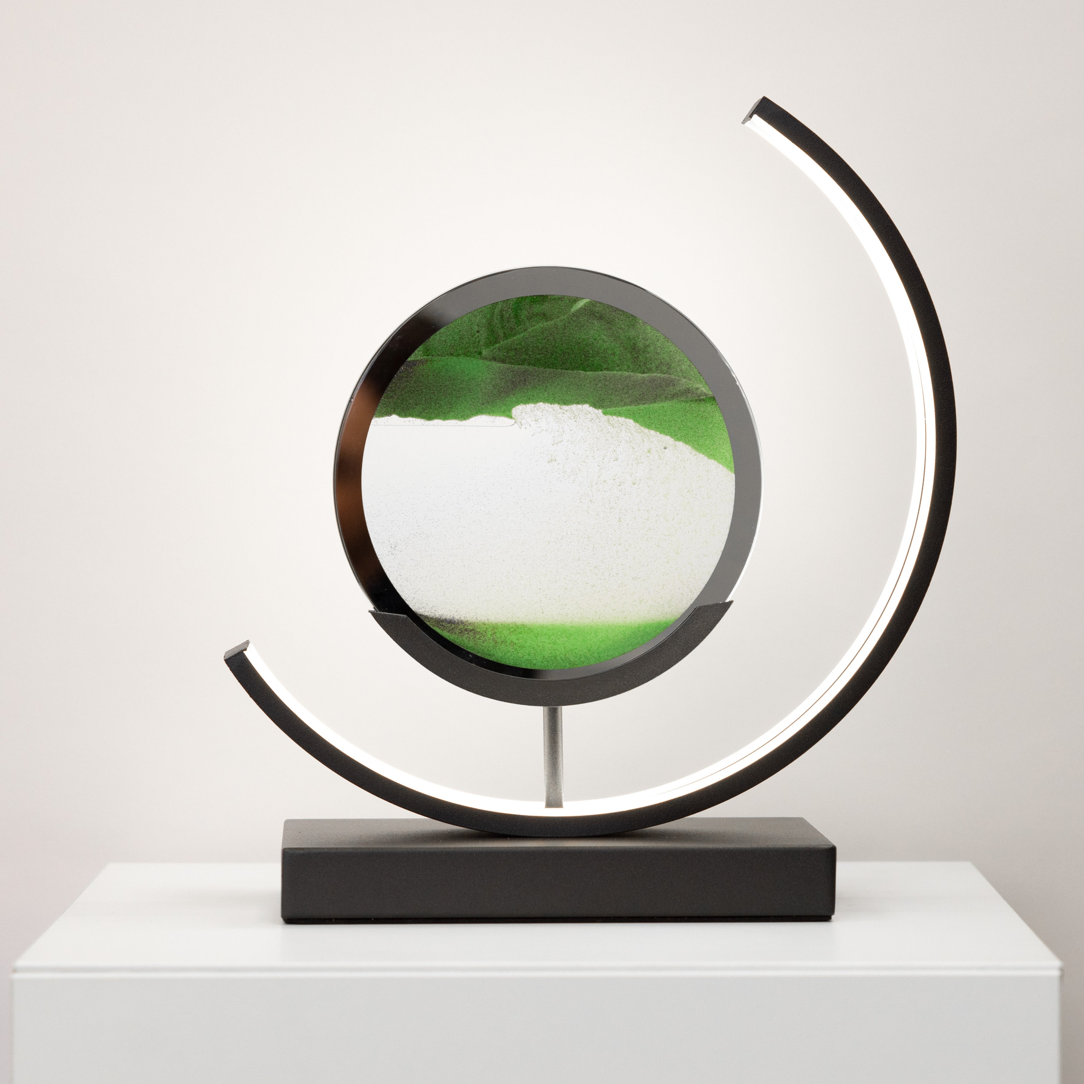 Minimalistische LED tafellamp met zandkunst | stijlvol en tijdloos design - Afbeelding 3