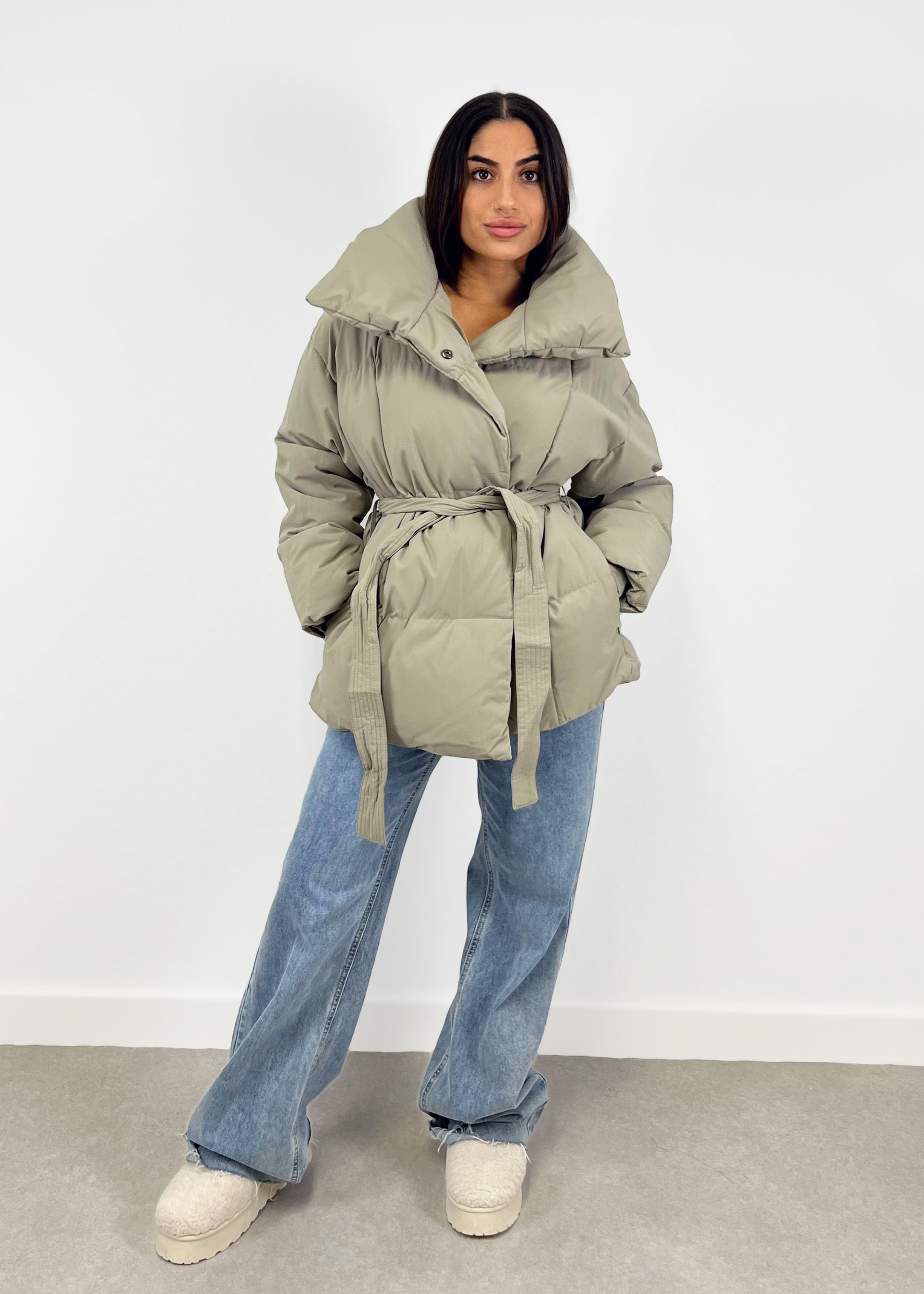 Aurora | Lange gewatteerde damesjas met stijlvolle riem - Afbeelding 13